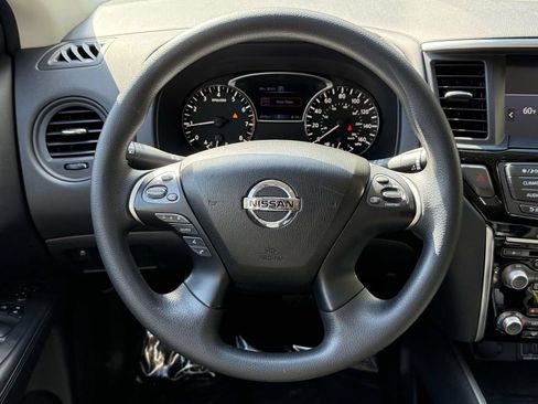 Used 2020 Nissan Pathfinder S AWD/4WD image 18