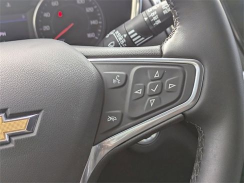 Used 2023 Chevrolet Equinox Premier image 32