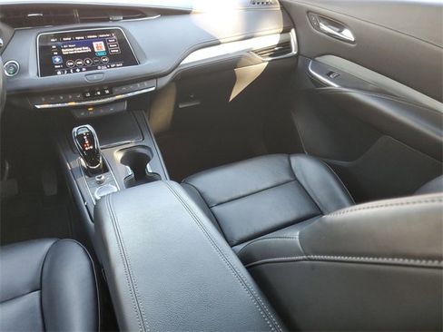 Certified 2022 Cadillac XT4 Premium Luxury w/ Enhanced Visibility Package image 16