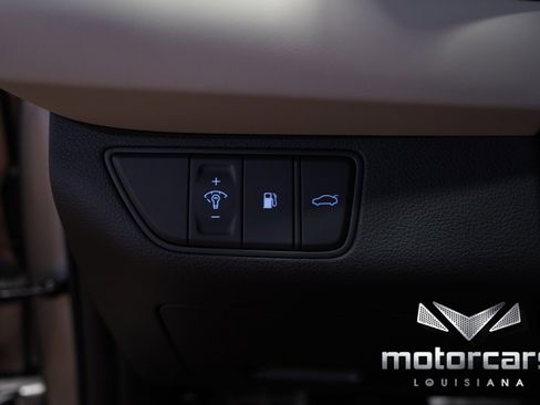 Used 2023 Genesis G70 2.0T w/ Sport Prestige Package image 37