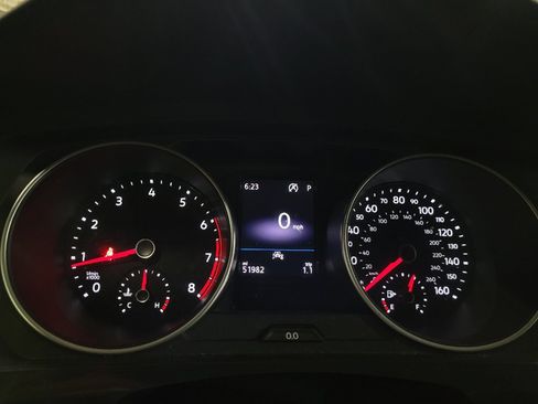 Used 2020 Volkswagen Tiguan SE AWD/4WD image 23