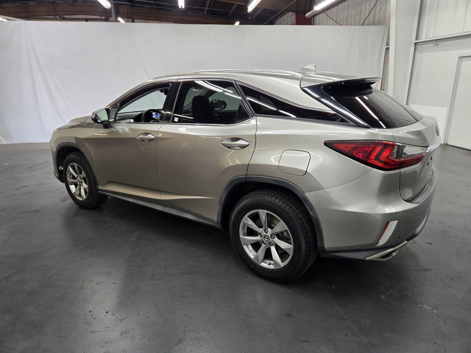 Used 2018 Lexus RX 350 FWD w/ Accessory Package image 3