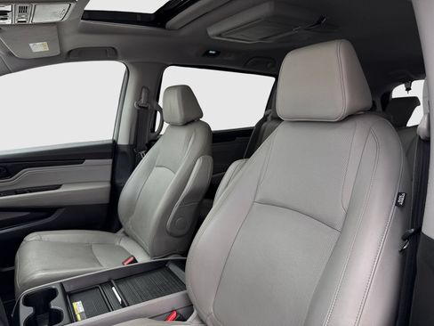 Used 2019 Honda Odyssey Elite image 15