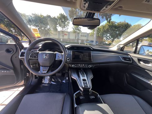 Used 2018 Honda Clarity Plug-In Hybrid image 15