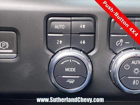 Used 2024 GMC Sierra 2500 AT4 w/ Technology Package image 34