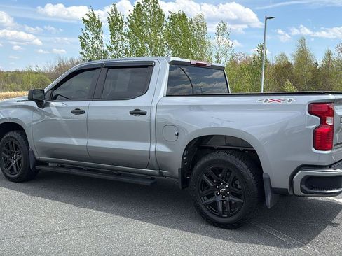 Used 2023 Chevrolet Silverado 1500 Custom AWD/4WD image 10