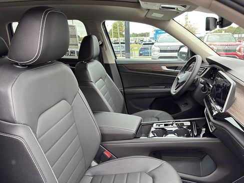 New 2026 Volkswagen Atlas SEL image 7