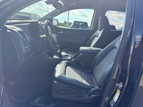 Used 2017 Chevrolet Colorado Z71 w/ Z71 Midnight Edition AWD/4WD image 10