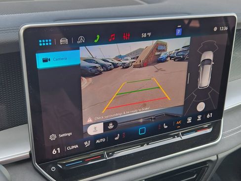 New 2026 Volkswagen Tiguan SE image 9