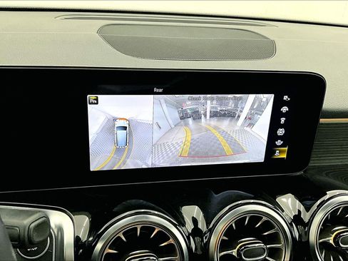 Certified 2023 Mercedes-Benz GLB 250 image 29