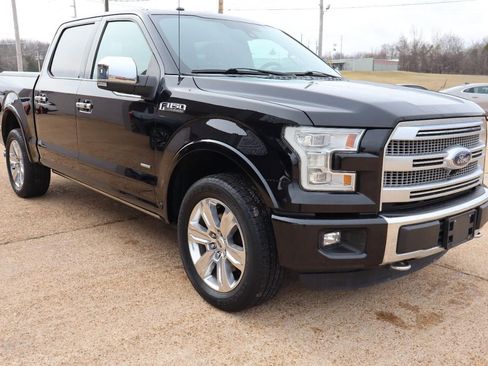 Used 2016 Ford F150 Platinum w/ Equipment Group 701A Luxury image 10