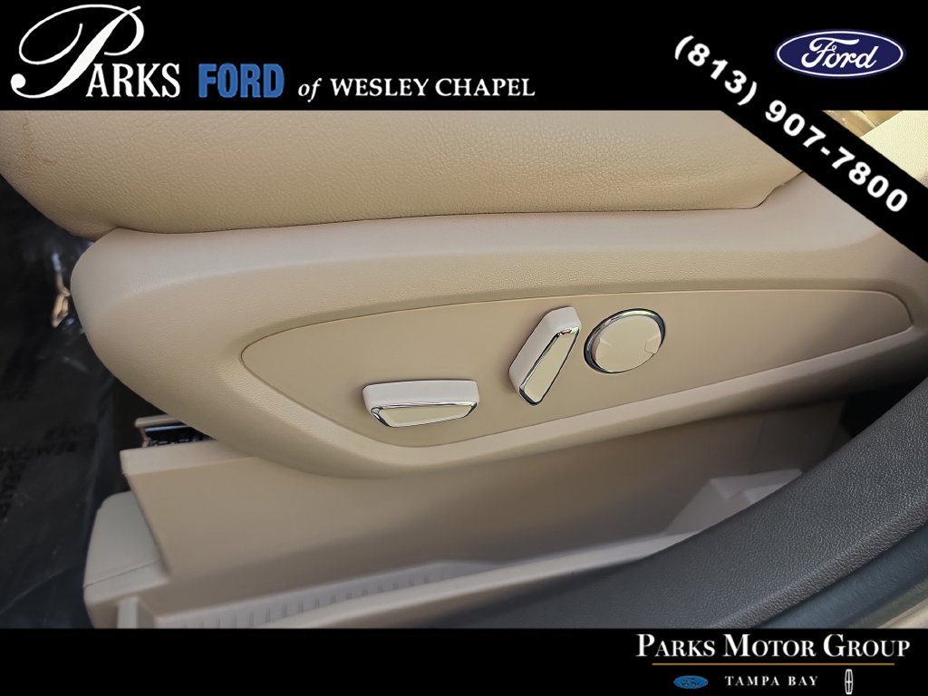 Used 2023 Lincoln Nautilus FWD w/ Premium Package image 20