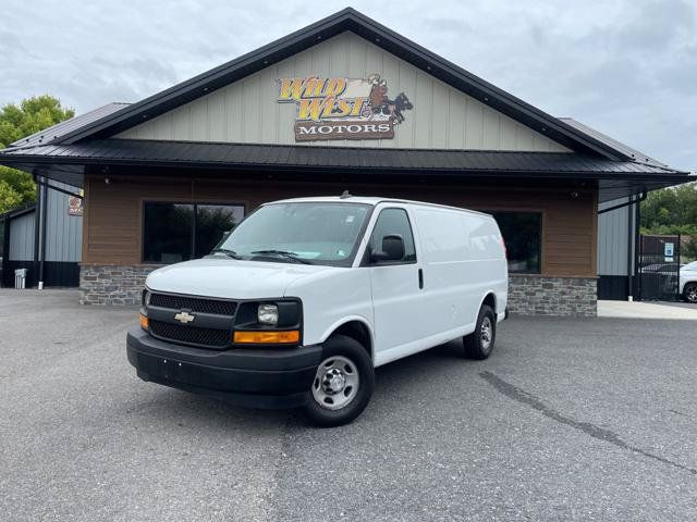 Used 2017 Chevrolet Express 2500 RWD image 1