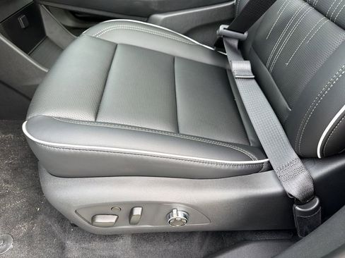 New 2026 Buick Enclave Avenir FWD image 22