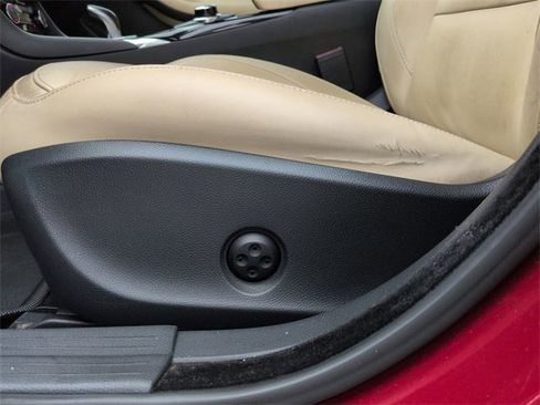 Used 2017 INFINITI QX30 Premium w/ Navigation Package image 19