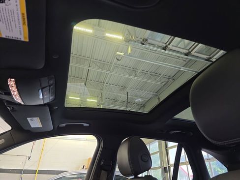 Certified 2022 Mercedes-Benz GLC 300 4MATIC image 31