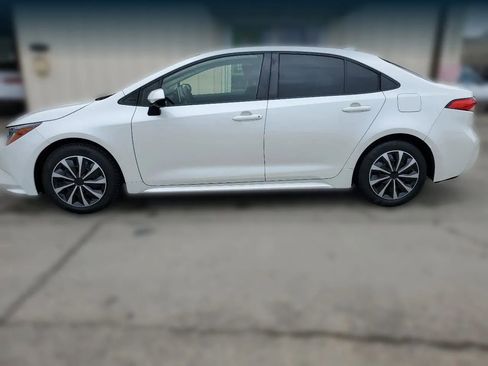 Used 2020 Toyota Corolla LE image 5
