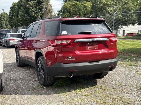 Used 2020 Chevrolet Traverse RS w/ LPO, Floor Liner Package FWD image 5