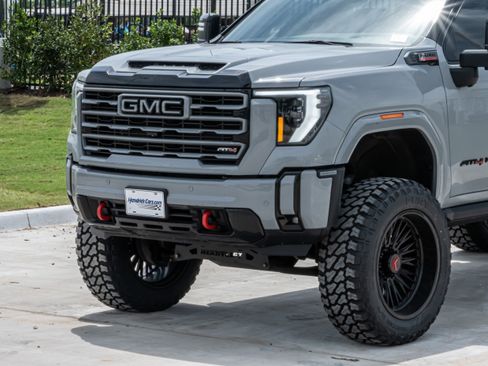 Used 2024 GMC Sierra 2500 AT4 w/ AT4 Premium Plus Package AWD/4WD image 36
