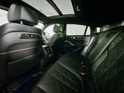Used 2025 BMW X6 M60i image 24