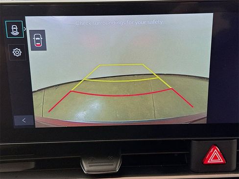 Certified 2025 Kia Carnival image 11