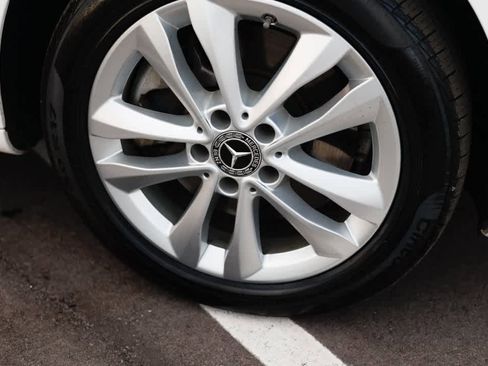 Certified 2019 Mercedes-Benz C 300 4MATIC Sedan image 10