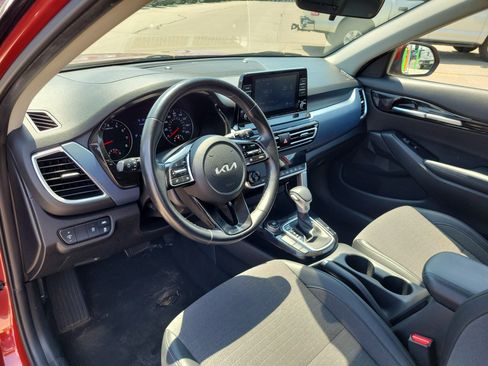 Used 2023 Kia Seltos S FWD image 18