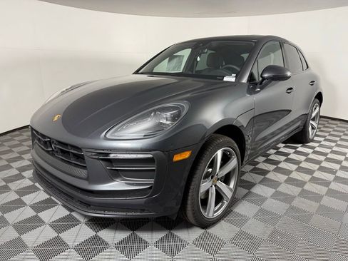 New 2025 Porsche Macan image 1