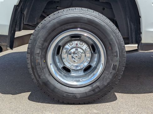Used 2024 RAM 3500 Tradesman w/ Chrome Appearance Group AWD/4WD image 46