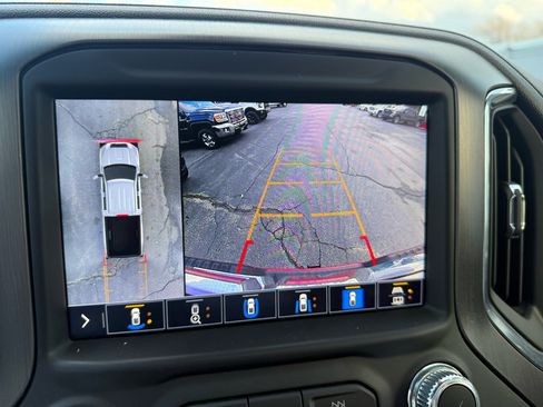 Used 2022 GMC Sierra 2500 AT4 w/ AT4 Premium Plus Package image 36