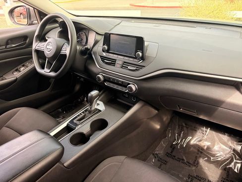 Certified 2023 Nissan Altima 2.5 S FWD image 13