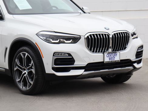 Used 2021 BMW X5 sDrive40i w/ Premium Package image 2