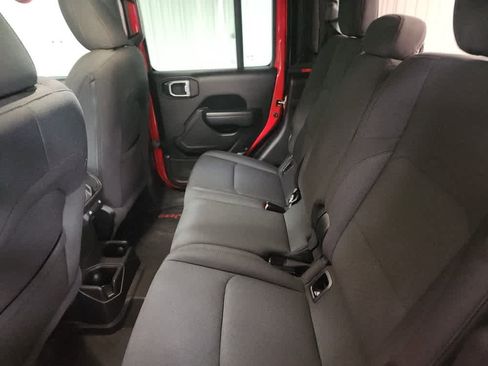 Used 2022 Jeep Gladiator Sport image 32