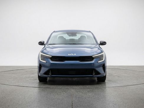 Used 2025 Kia K4 LXS image 2