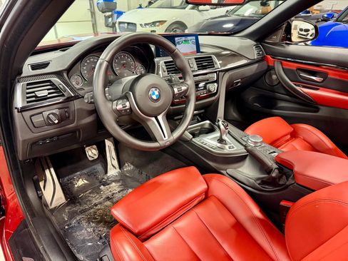 Used 2020 BMW M4 Convertible 2D w/ Competition Package image 18