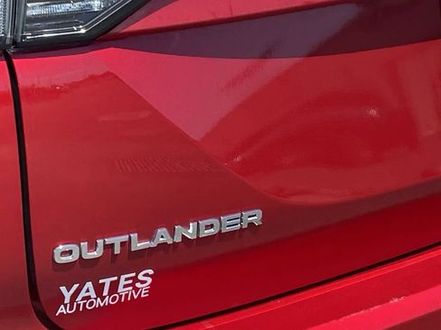 Used 2025 Mitsubishi Outlander SE FWD image 28