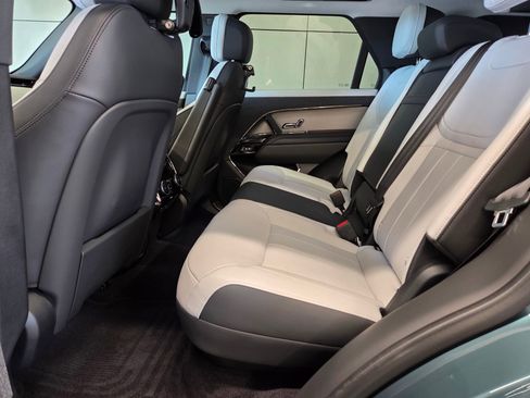 Used 2024 Land Rover Range Rover Sport Dynamic SE image 11