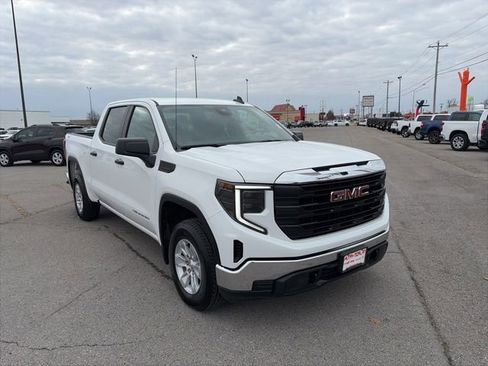 Used 2024 GMC Sierra 1500 Pro w/ Pro Value Package image 8