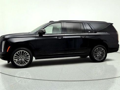 Used 2025 Cadillac Escalade ESV Sport Platinum AWD/4WD image 8