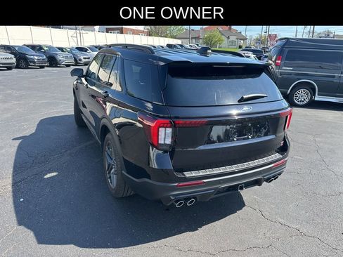 Used 2025 Ford Explorer ST image 4