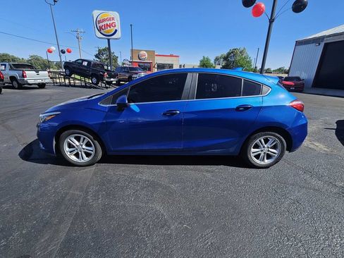 Used 2017 Chevrolet Cruze LT w/ Convenience Package FWD image 5