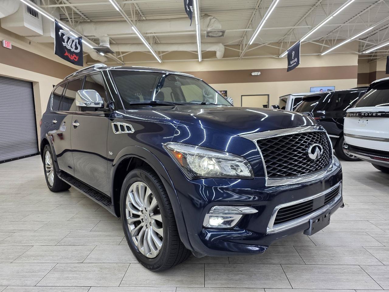 Used 2015 INFINITI QX80 4WD w/ Deluxe Technology Package image 5