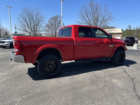 Used 2019 RAM 1500 Classic SLT AWD/4WD image 4
