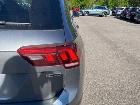 Used 2019 Volkswagen Tiguan S AWD/4WD image 11