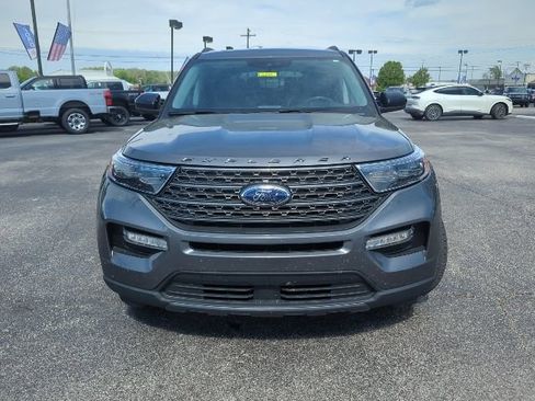 Used 2022 Ford Explorer XLT w/ Equipment Group 202A image 7