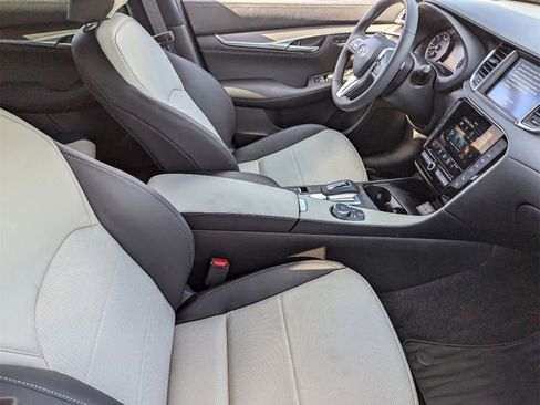 Certified 2025 INFINITI QX55 Essential image 11