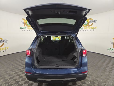 Used 2024 Chevrolet Equinox LT image 32