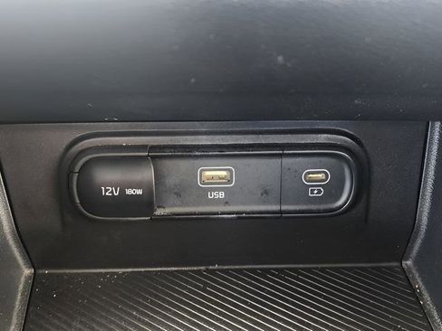 Used 2024 Kia Sportage LX FWD image 33