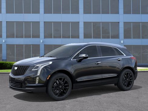 New 2026 Cadillac XT5 Luxury image 2