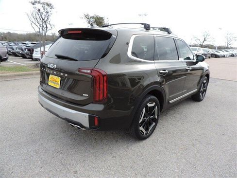 Used 2023 Kia Telluride S image 5